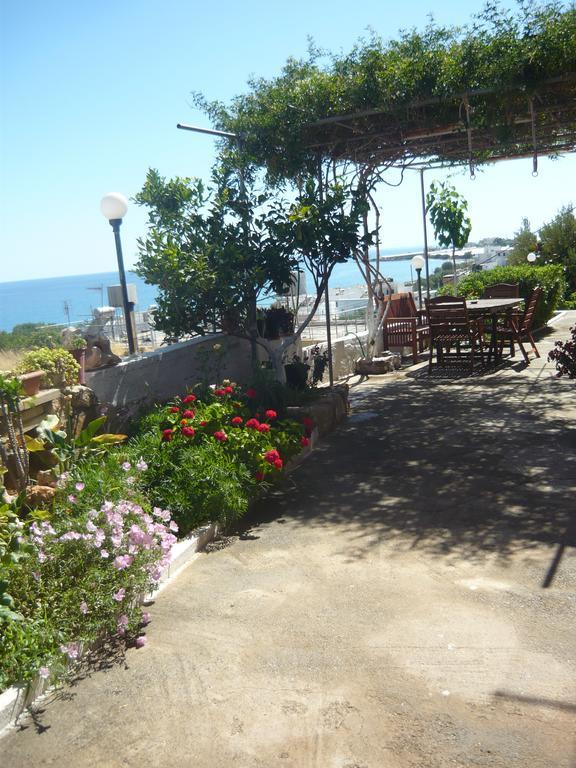 Villa Victoria Makrýgialos Esterno foto