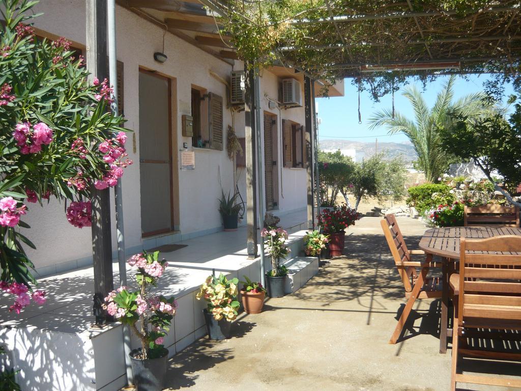 Villa Victoria Makrýgialos Esterno foto